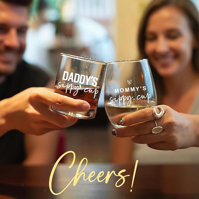 Mommy Daddy's Sippy Glass Cup for Couples,Parents,Newlywed,Stemless Wine Glass and Whiskey Glass Gifts for Women,Men,Mom,Dad,Birthday Christmas Thanksgiving Gift for Parents To Be -2