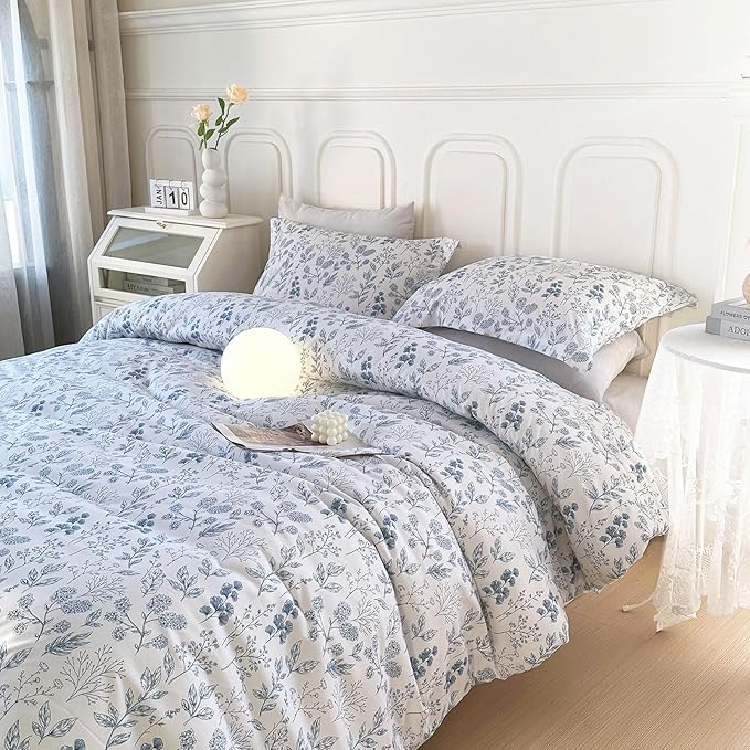 EAVD Blue Floral Comforter Set Full White Soft Microfiber 3-Piece Boho Floral Bedding Set for Women with 2 Pillowcases Vintage Garden Botanical Bedding Full Size Comforter Set for All-Season