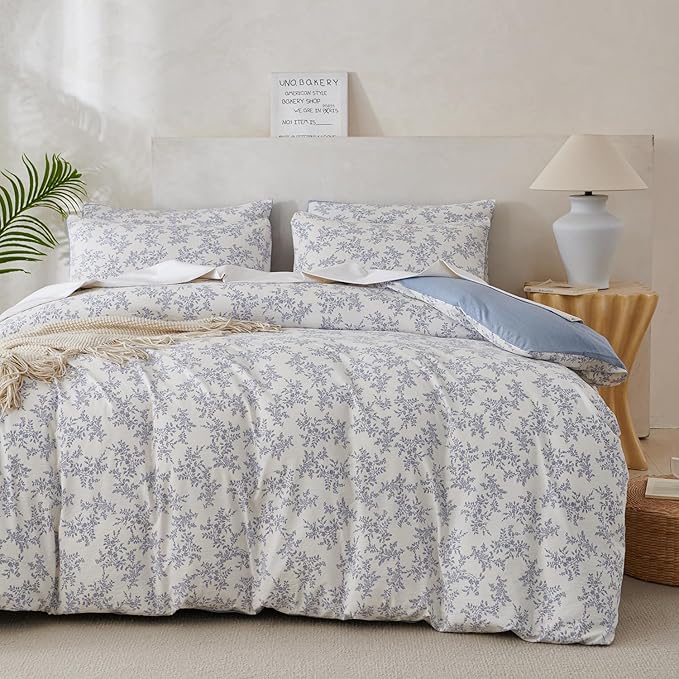 Floral Queen Comforter Set Soft 3 Pieces Chic Crinkle Gauze Fabric Garden Style Blue Floral Print Botanical Flower Comforter for All Seasons Luxury Warmth Comfy Breathable with 2 Pillowcases