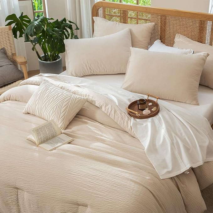 Queen Size Beige Comforter Set, 3 Pieces Double-Layer Crinkle Gauze Soft Bedding for All-Season Lightweight Warmth with 2 Pillowcases