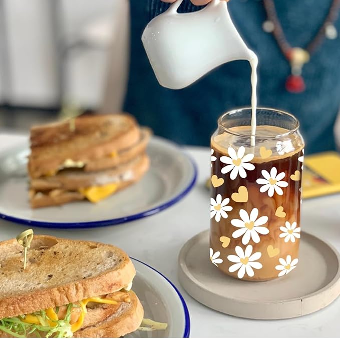 Daisy Aesthetic Glass Cups with Lids and Straws, Floral Iced Coffee Cup, Glass Cup with Colorful Flower, Aesthetic Christmas Iced Coffee Cup, irthday Gifts for Women Coffee Lovers