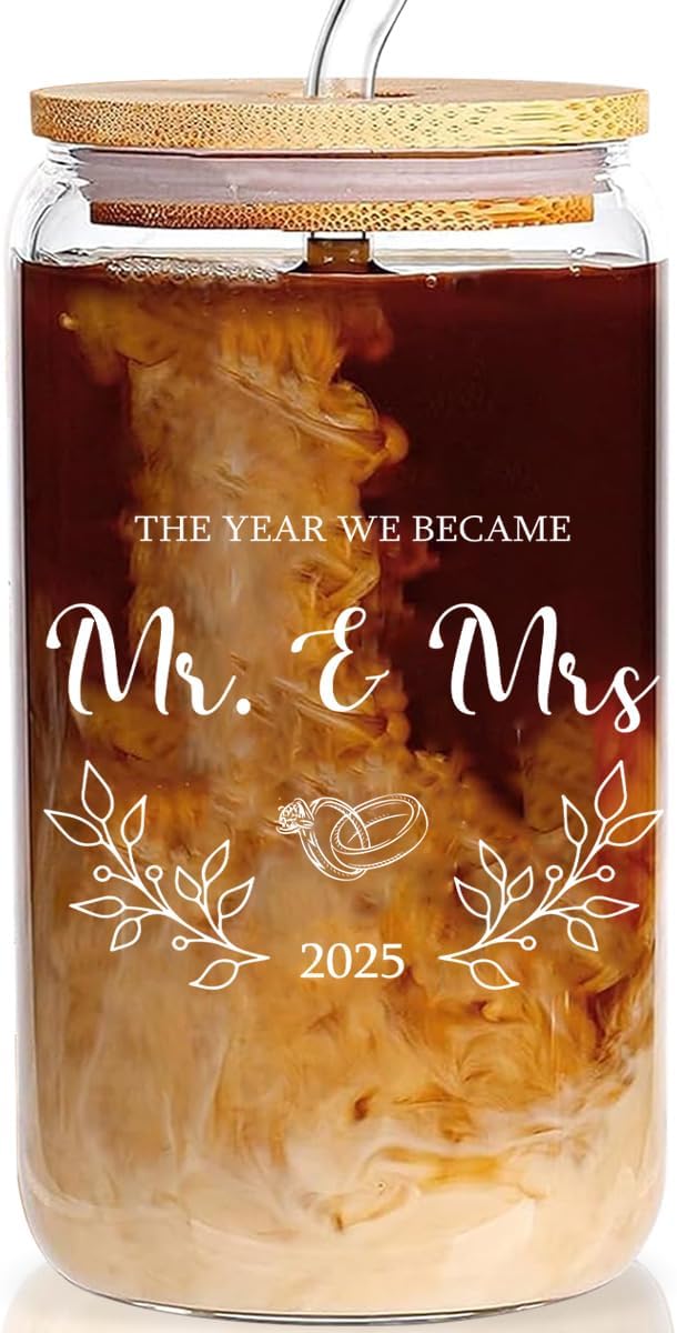 Wedding Gifts for Couples 2025 - Mr and Mrs 16oz Glass Cup With Lid and Straw, Newlywed Gift, Bridal Shower, Just Married Ornaments