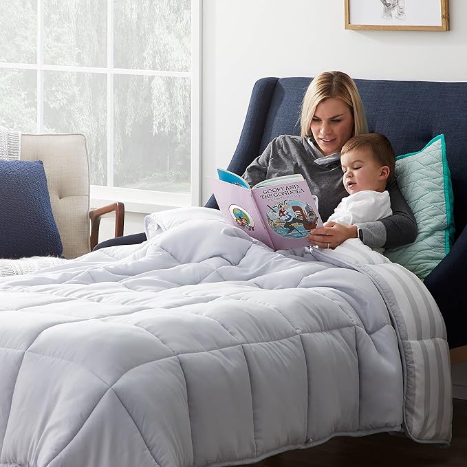 Lucid 5 Inch Memory Foam Mattress – Low Profile - Firm Feel - Infused with Bamboo Charcoal and Gel - Bed in a Box - Temperature Regulating - Breathable - Full Size