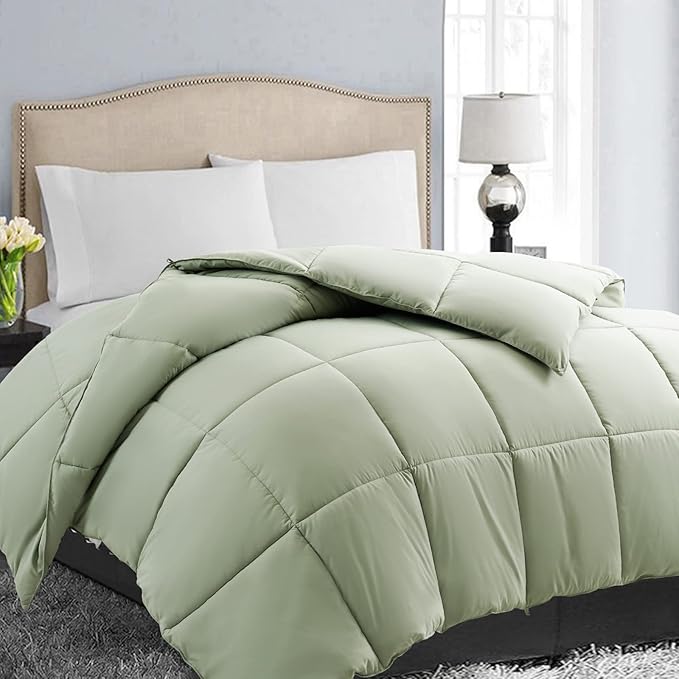 EASELAND Full Size Down Alternative Comforter - Quilted Duvet Insert for All Seasons, Soft Lightweight with Corner Tabs, Summer Winter Warm Bedding, Sage Green 82×86 Inches