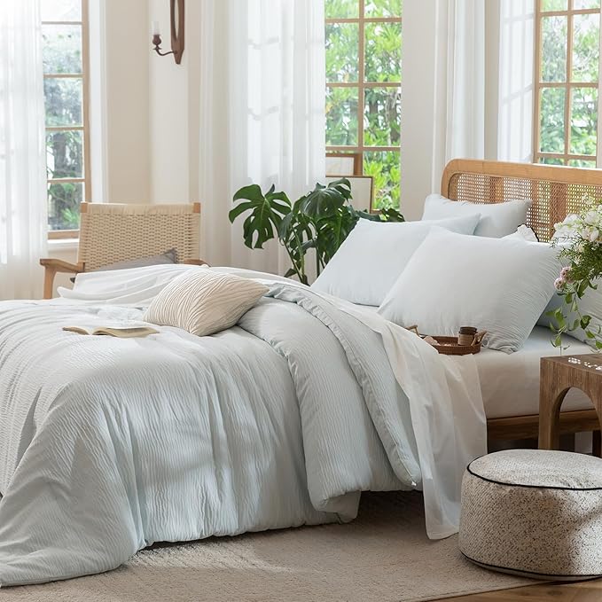 3 Pieces Light Blue Queen Comforter Set, Lightweight Double-Layer Crinkle Gauze All Season Soft Bedding (90x90 in Comforter & 2 Pillowcases)