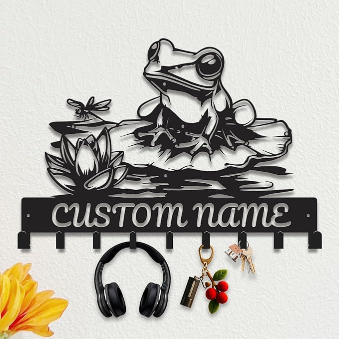 Custom Frog Key Holder for Wall Entryway, Personalized Metal Name Sign with Hooks Coat Rack & Dog Leash Holder, Decorative Wall Hanger Organizer (Style-1)