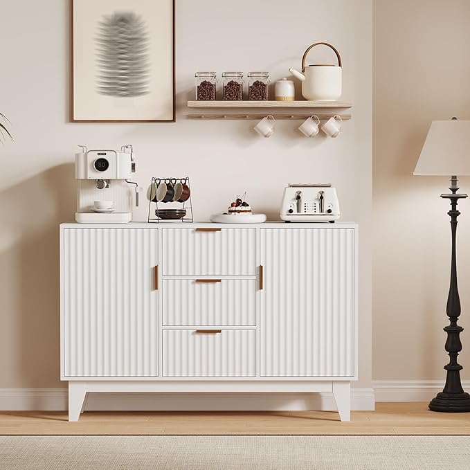 GarveeHome Fluted Buffet Storage Cabinet, 47.2 in Large Coffee Bar Kitchen Sideboard Cupboard with 3 Drawers 2 Doors for Living Room Entryway, White