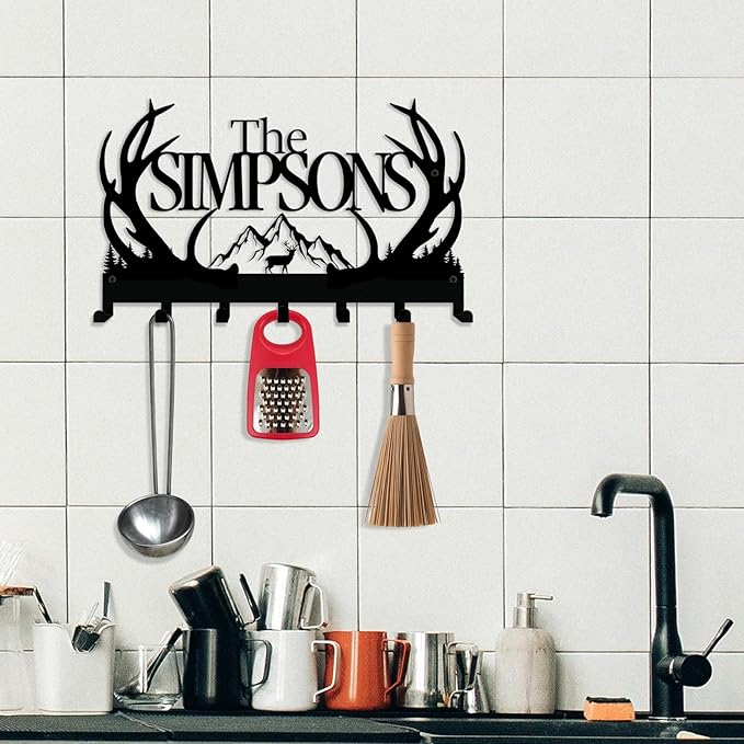 NIWAHO Personalized Family Name Metal Wall Sign with Hooks – Rustic Deer Antler Key Holder Wall Mount Customized Name for Entryway, Mudroom, Kitchen, or Bathroom Decor