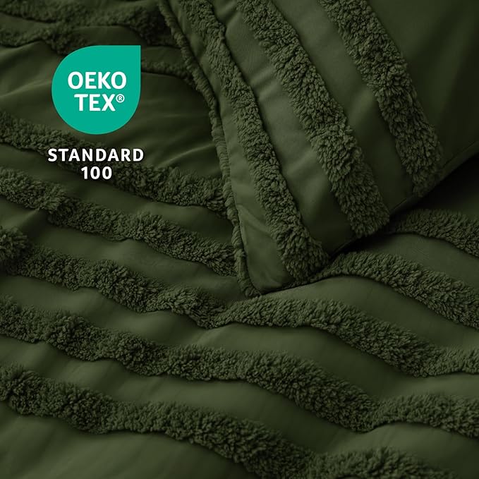 BEDELITE Boho Comforter Set Queen Size, Olive Green Tufted Striped Bed Set 3 Pieces, Soft Vintage Farmhouse Comforter for All Seasons, Boho Home Decor,Fluffy Jacquard Bedding with 2 Pillow Shams