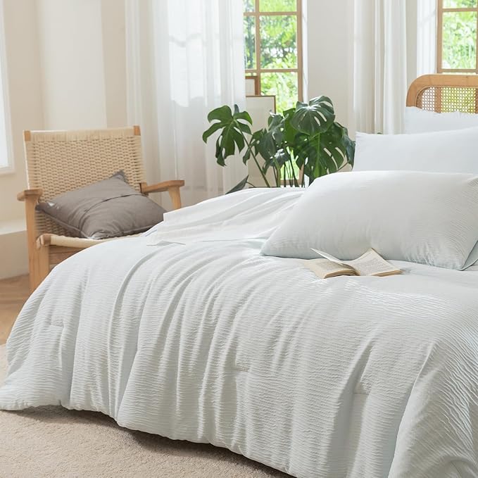 King Comforter Set Glacier Blue, 3 Pieces Double-Layer Crinkle Gauze Soft Bedding for All-Season Lightweight Warmth with 2 Pillowcases