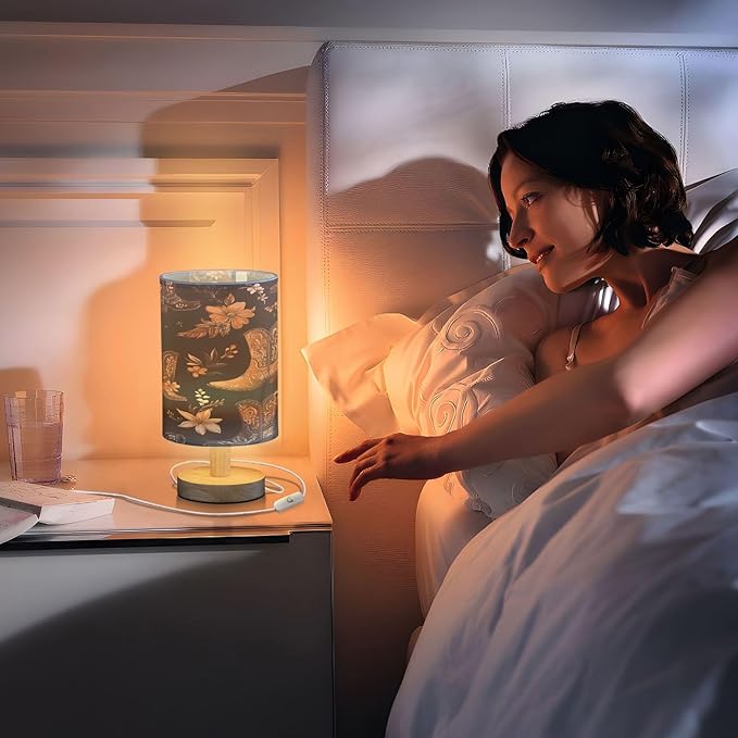 Western Cowboy Boots Flowers LED Table Lamp for Bedroom Bedside Lamp with USB Charging Ports Decor Nightstand for Living Room Reading Dorm Desk Home Office