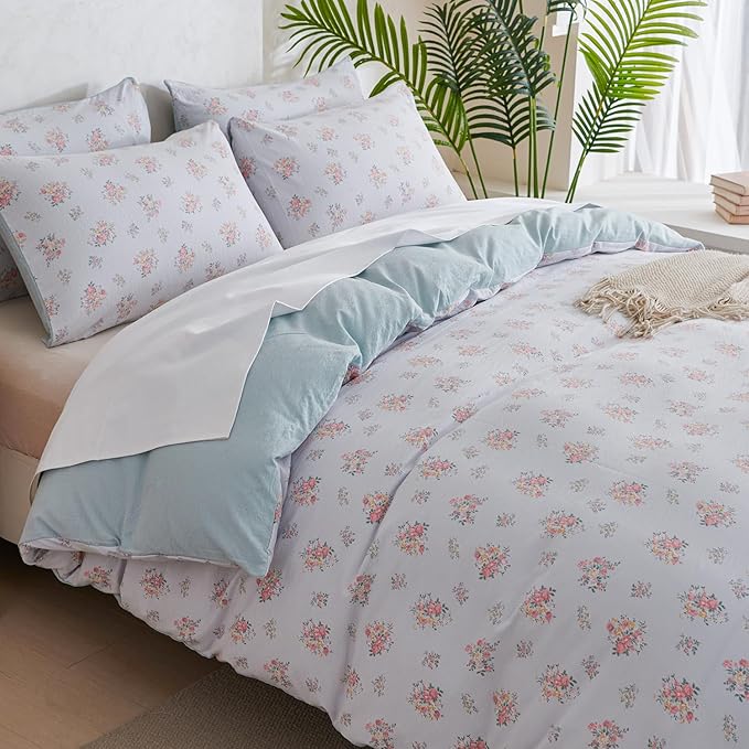 King Comforter Set Floral 3 Pieces Soft Cute Floral Bedding Comforter Lightweight Blue Garden Style Floral Botanical Comforter Set for All Seasons 1 Comforter and 2 Pillowcases