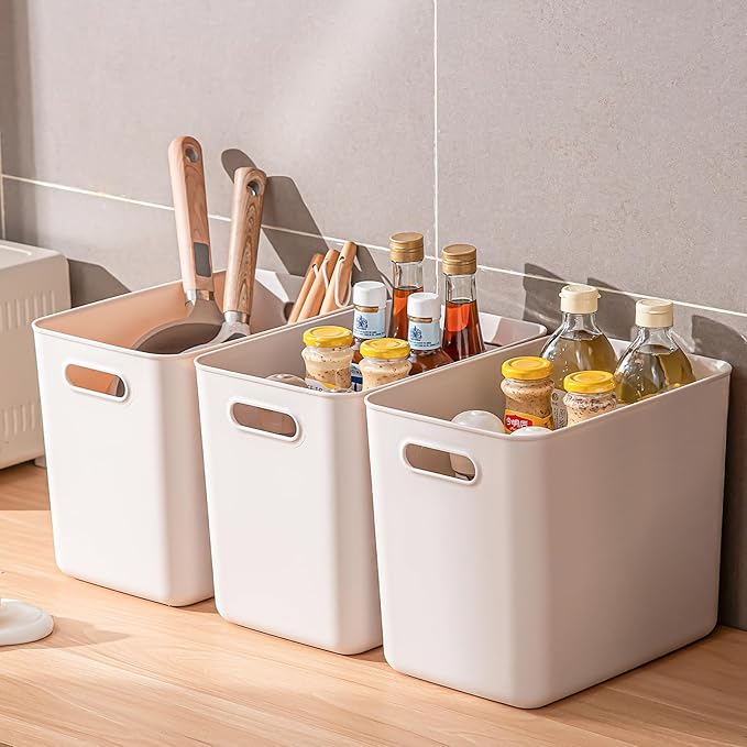 Plastic Storage Bins with lids,Storage Baskets,Container with handle,Storage Organizer Bins for Shelves,Office,Bedrooms,Closets, Cabinets(Gray,3L)