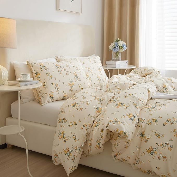 EAVD Yellow Floral Comforter Set Full Bed White Soft Microfiber Chic Garden Floral Bedding Set 1 Full Comforter and 2 Pillowcases Reversible Botanical Comforter Set for All-Season