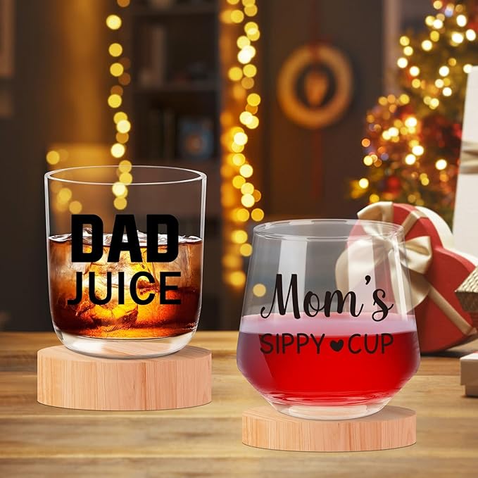 Ithmahco Parents Christmas Gifts, MOM's SIPPY CUP DAD JUICE Wine and Whiskey Glass Set, Mom and Dad Gifts for New Parents, New Parent Gift For Couples, Mom and Dad Cups Gift for Christmas