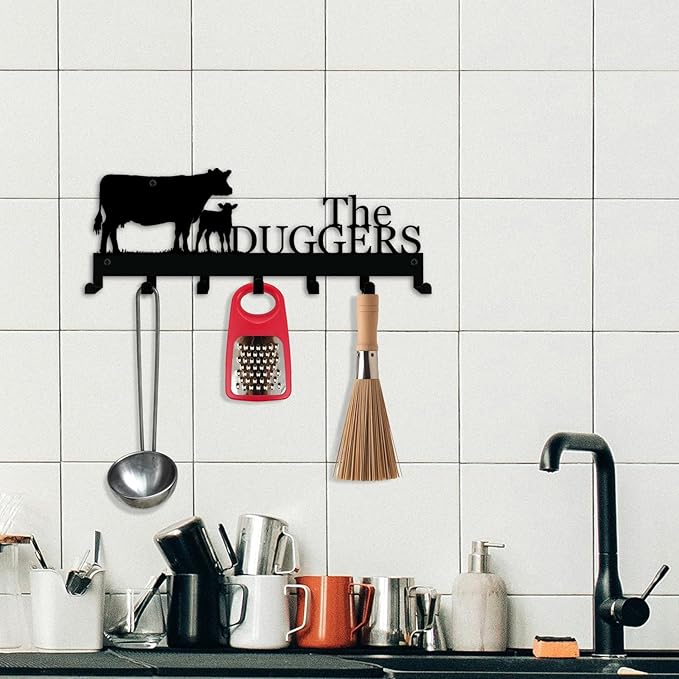 Personalized Key Holder with Name, Custom Metal Cattle Silhouette Key Rack Hanger, Wall Organizer with 7 Hooks for Entryway, Front Door, Hallway, Kitchen, Farmhouse Décor