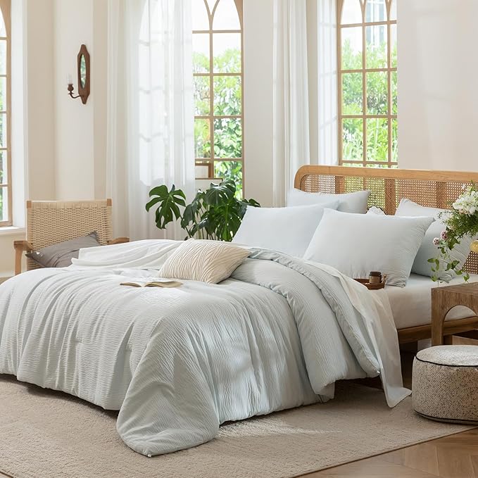 King Comforter Set Glacier Blue, 3 Pieces Double-Layer Crinkle Gauze Soft Bedding for All-Season Lightweight Warmth with 2 Pillowcases