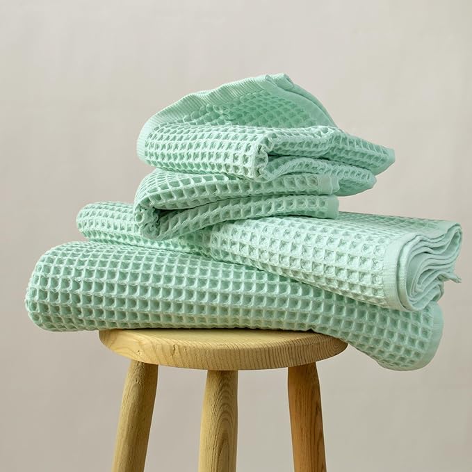 Püskül - Luxury Waffle Towel Set for Bathroom 4 Pieces Ice Green, Premium Quality Organic 100% Turkish Cotton 2 Hand and 2 Bath Towels Sets, Quick Dry Thin Waffle Towels, Made in Turkiye (Ice Green)