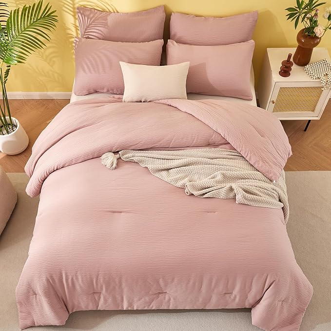 3 Pieces Rose Queen Comforter Set, Lightweight Double-Layer Crinkle Gauze All Season Soft Bedding (90x90In Comforter & 2 Pillowcases)