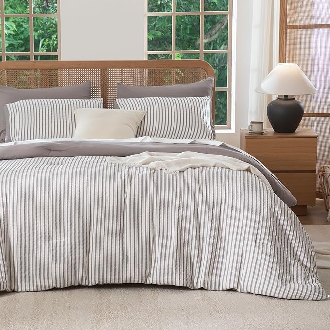 Grayish Purple Comforter Set King Striped 100% Soft Washed Microfiber Jacquard 3 Pieces Striped Bedding Sets Purple White Comforter for All Seasons and 2 Pillowcases Comfort Breathable