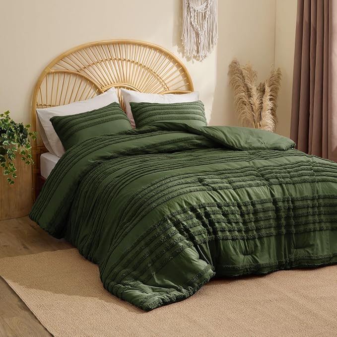 BEDELITE Boho Twin/Twin XL Comforter Set，Olive Green Tufted Striped Bed Set 2 Pieces, Soft Vintage Farmhouse Comforter for College, Boho Home Dorm Decor, Fluffy Jacquard Bedding with 1 Pillow Sham