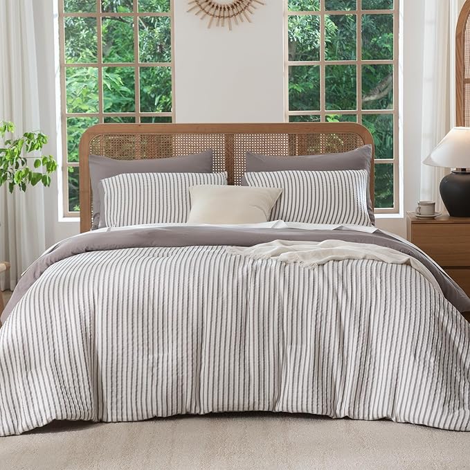 Comforter Set King Purple Soft Luxury Washed Microfiber Jacquard 3 Pieces Bedding, White Grayish Purple Vertical Ticking Stripes Pattern Comforter with 2 Pillowcases Breathable Durable Comfy