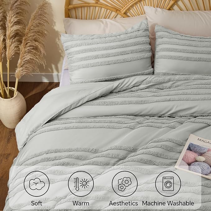 BEDELITE Boho Comforter Set Queen Size, Light Grey Tufted Striped Bed Set 3 Pieces, Soft Vintage Farmhouse Comforter for All Seasons, Boho Home Decor,Fluffy Jacquard Bedding with 2 Pillow Shams