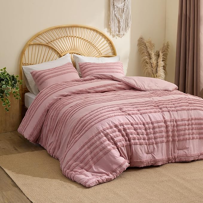 BEDELITE Boho King Size Comforter Set - Dusty Pink Tufted Striped Bed Set 3 Pieces, Soft Vintage Farmhouse Comforter for All Seasons, Boho Home Decor,Fluffy Jacquard Bedding with Pillow Sham