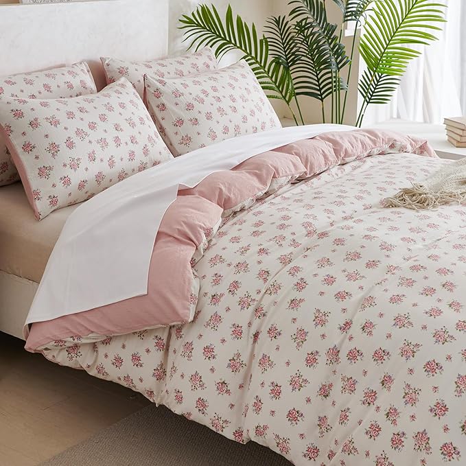 Comforter Queen Set Floral 3 Pieces Soft Cute Fresh Floral Bedding Lightweight Garden Style Floral Botanical Comforter for All Seasons and 2 Pillowcases