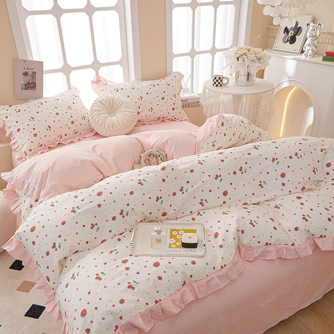Kawaii Strawberry Duvet Cover Twin XL Girls Princess Pink Lace Duvet Cover 100% Cotton Cute Ruffle Bedding Set Twin XL Romantic Strawberry Print Ruffled Comforter Cover with Zipper Closure