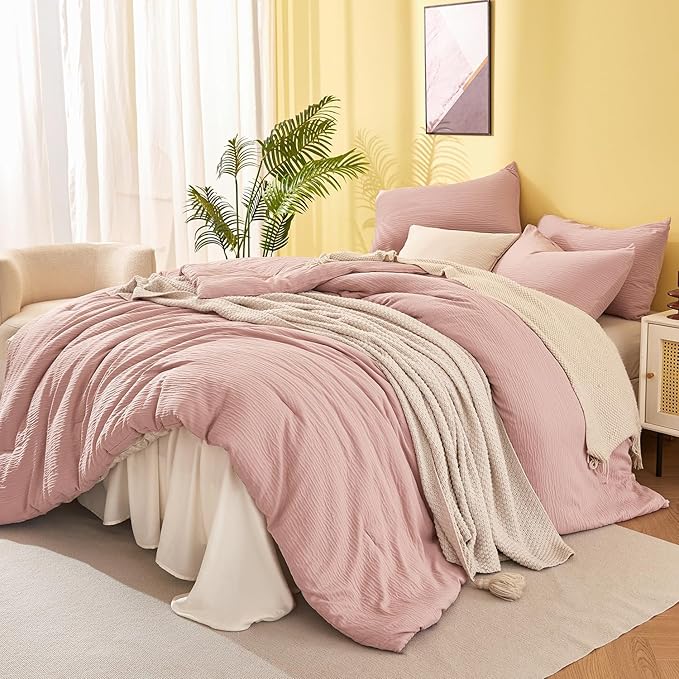 3 Pieces Rose King Comforter Set, Lightweight Double-Layer Crinkle Gauze All Season Soft Bedding (90x104 in Comforter & 2 Pillowcases)