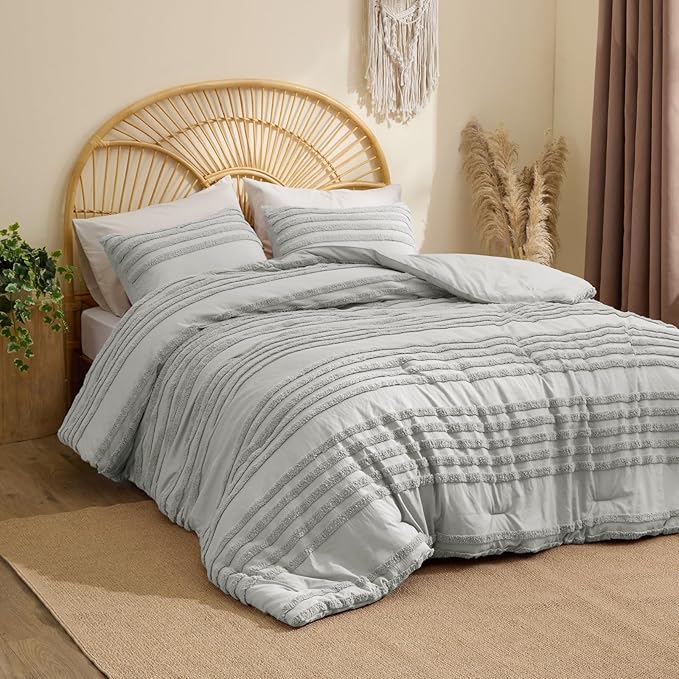 BEDELITE Boho King Size Comforter Set - Light Grey Tufted Striped Bed Set 3 Pieces, Soft Vintage Farmhouse Comforter for All Seasons, Boho Home Decor,Fluffy Jacquard Bedding with Pillow Sham