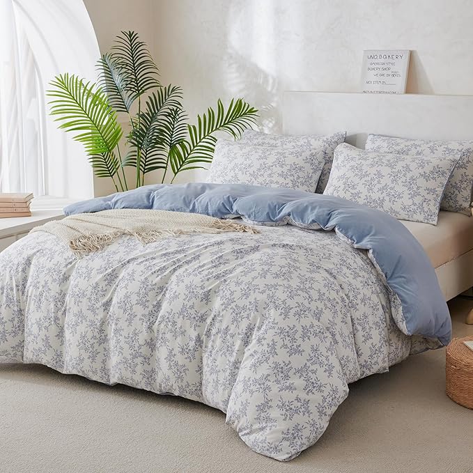 Floral Queen Comforter Set Soft Cute Floral Bedding Comforter Sets Garden Style Blue Flower Print Botanical Flowers Queen Comforter Set for All Seasons 1 Comforter and 1 Pillowcases