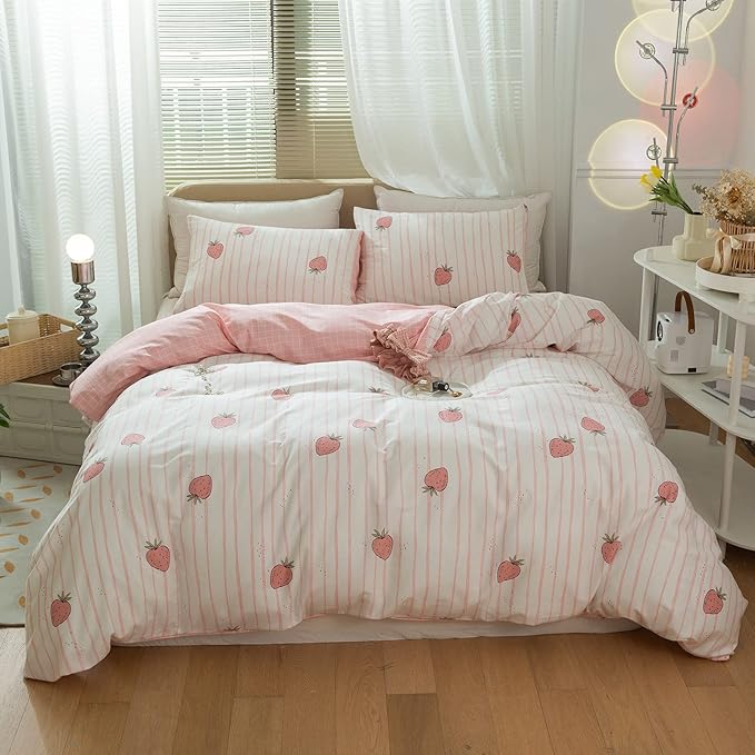 Cute Strawberry Duvet Cover Twin XL Soft 100% Cotton Pink Strawberry Bedding Sets Lightweight Kids Fruit Duvet Cover for Boys Girls Kawaii Bedroom Decor Reversible Pink Plaid Twin XL Bedding Set