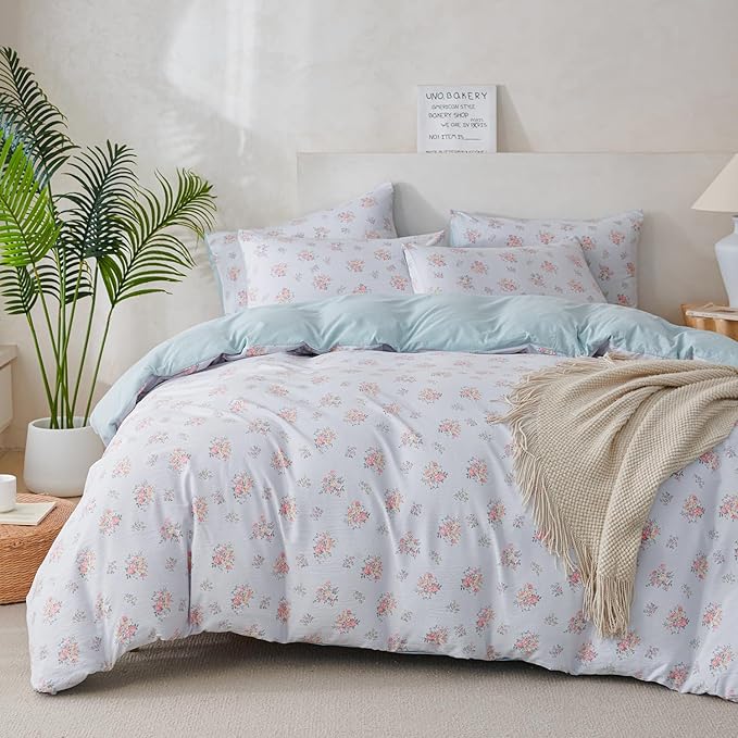 Queen Size Comforter Floral 3 Pieces Soft Cute Floral Bedding Lightweight Blue Garden Style Floral Botanical Comforter for All Seasons and 2 Pillowcases