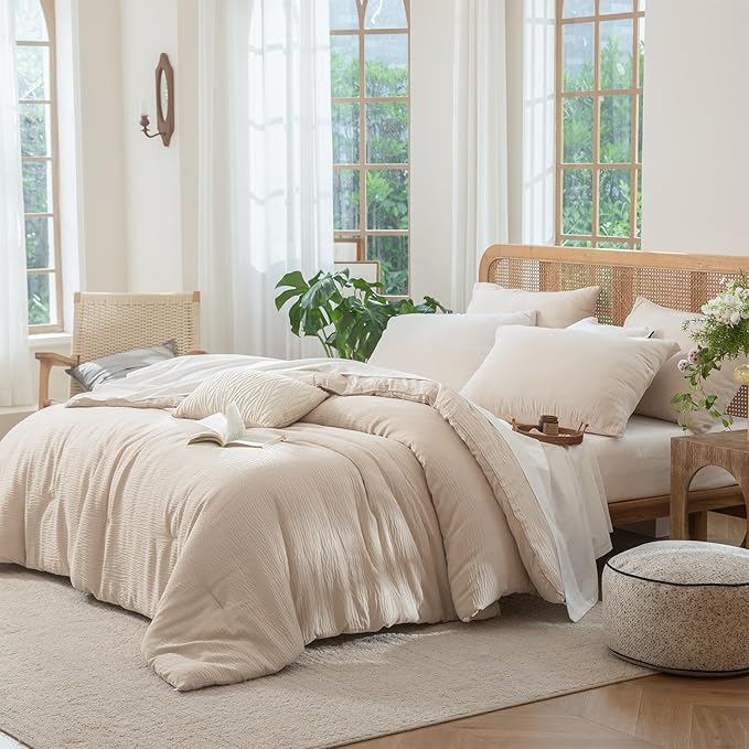 Queen Size Beige Comforter Set, 3 Pieces Double-Layer Crinkle Gauze Soft Bedding for All-Season Lightweight Warmth with 2 Pillowcases