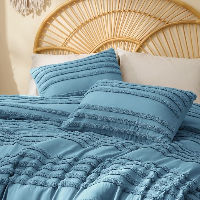 BEDELITE Boho King Size Comforter Set - Dusty Blue Tufted Striped Bed Set 3 Pieces, Soft Vintage Farmhouse Comforter for All Seasons, Boho Home Decor,Fluffy Jacquard Bedding with Pillow Sham