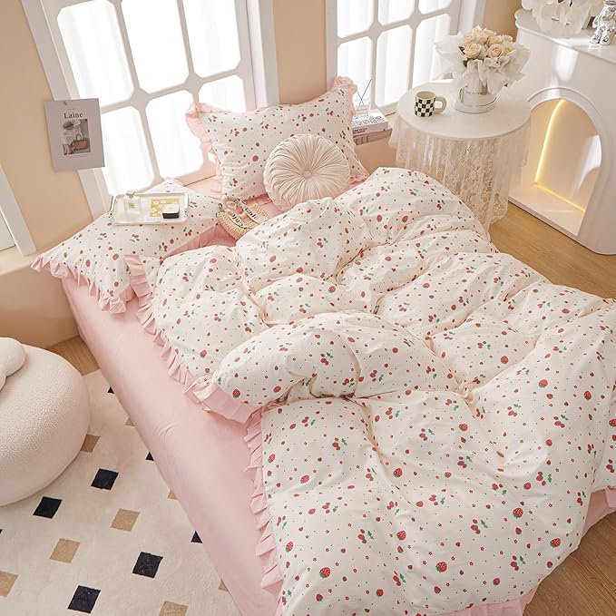 EAVD Kawaii Strawberry Comforter Set Queen White Fluffy Microfiber Fruit Strawberry Bedding Set for Girls Women Ruffled Cute Comforter Set 1 Queen Bed Comforter and 2 Pillowcases for All-Season