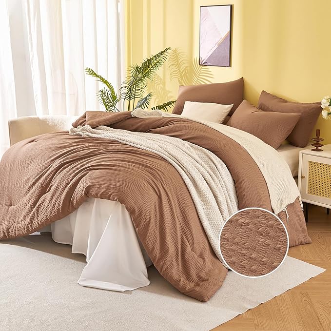 Queen Comforter Set, Double-Layer Crinkle Gauze Cocoa Brown Bed Set, 3 Pieces Soft Bedding for All-Season, Lightweight Warmth with 2 Pillowcases