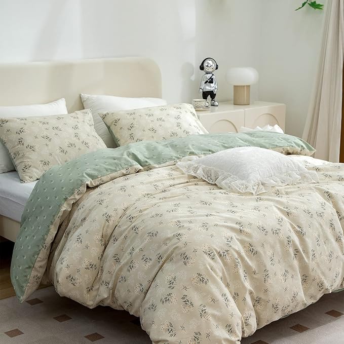 King Comforter Set - Soft Cute Floral Bedding, Green Flower Print Botanical Garden Style, 1 Comforter and 1 Pillowcases for All Seasons
