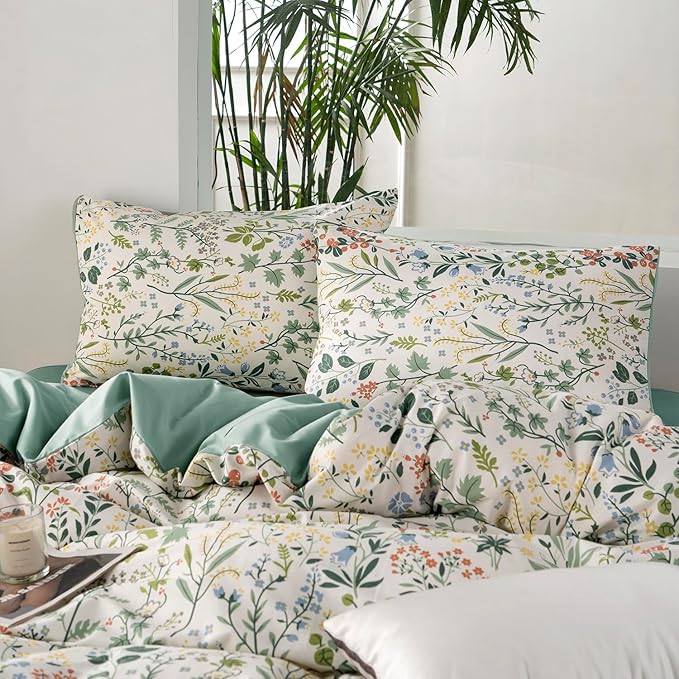 Queen Floral Comforter Set Soft Cute Floral Bedding Comforter Sets Garden Style Red Flower Print Botanical Flowers Comforter Set for All Seasons 1 Comforter and 2 Pillowcases
