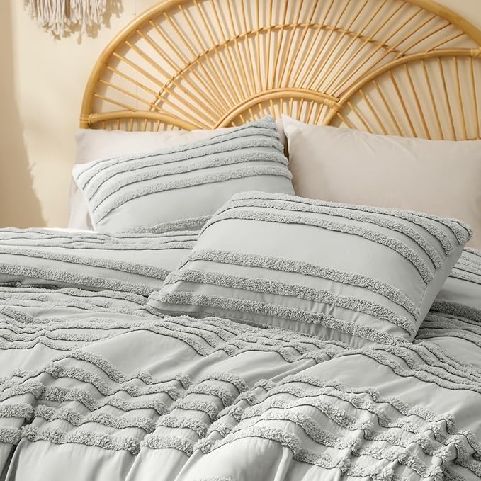 BEDELITE Boho Comforter Set Queen Size, Light Grey Tufted Striped Bed Set 3 Pieces, Soft Vintage Farmhouse Comforter for All Seasons, Boho Home Decor,Fluffy Jacquard Bedding with 2 Pillow Shams