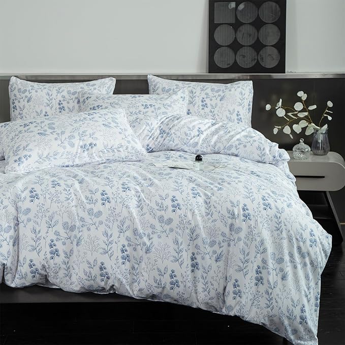 Queen Floral Comforter Set 3 Pieces Soft Cute Bedding Blue Flower Print Botanical Garden Style Comforter and 2 Pillowcases