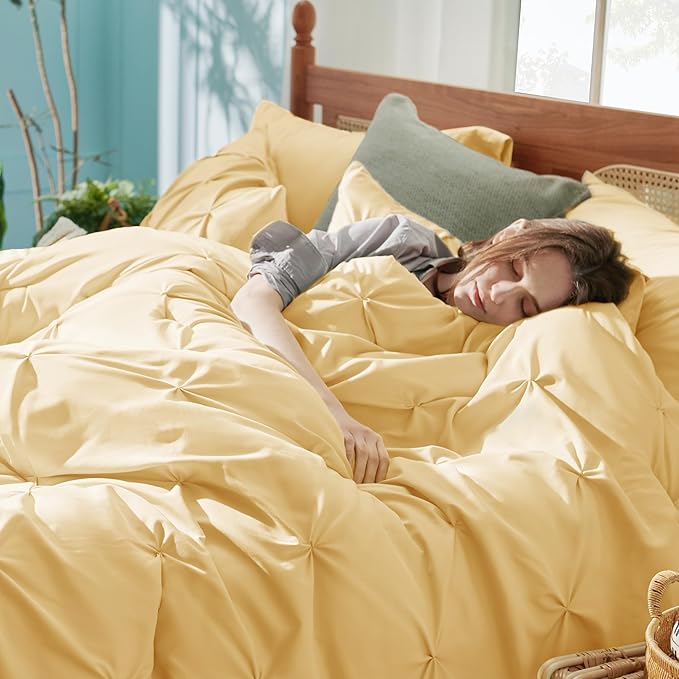 Bedsure Full Comforter Set Yellow - Bed in a Bag Full Size 7 Pieces, GentleSoft™ Pintuck Bed Set Gift for Family, Pinch Pleat Yellow Comforter with Sheets, Pillowcases & Shams