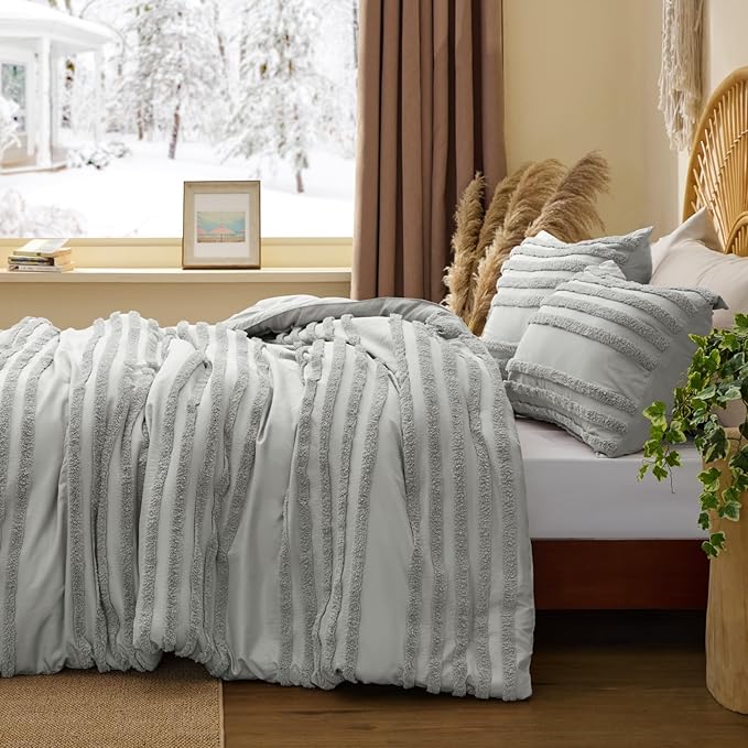 BEDELITE Boho King Size Comforter Set - Light Grey Tufted Striped Bed Set 3 Pieces, Soft Vintage Farmhouse Comforter for All Seasons, Boho Home Decor,Fluffy Jacquard Bedding with Pillow Sham