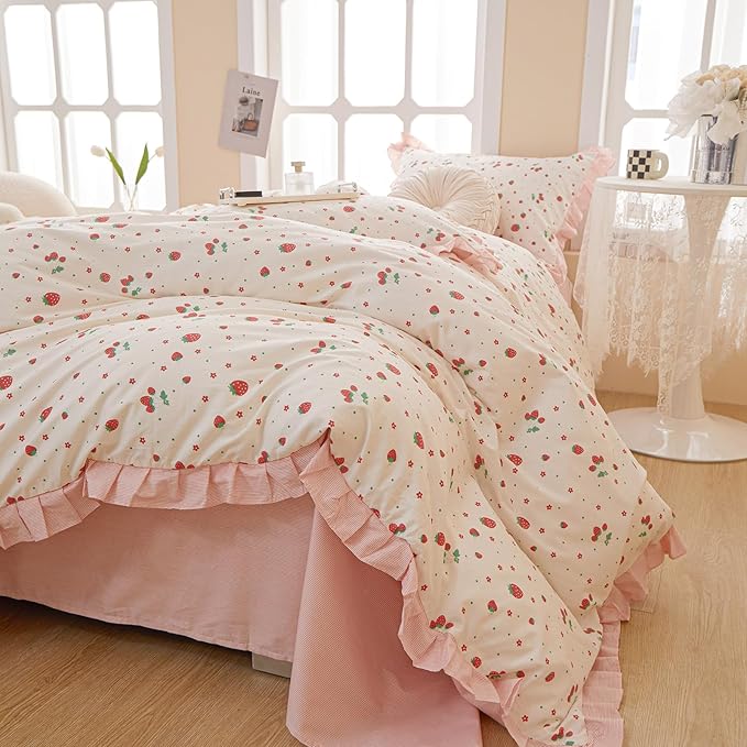 Kawaii Strawberry Duvet Cover Twin XL Girls Princess Pink Lace Duvet Cover 100% Cotton Cute Ruffle Bedding Set Twin XL Romantic Strawberry Print Ruffled Comforter Cover with Zipper Closure