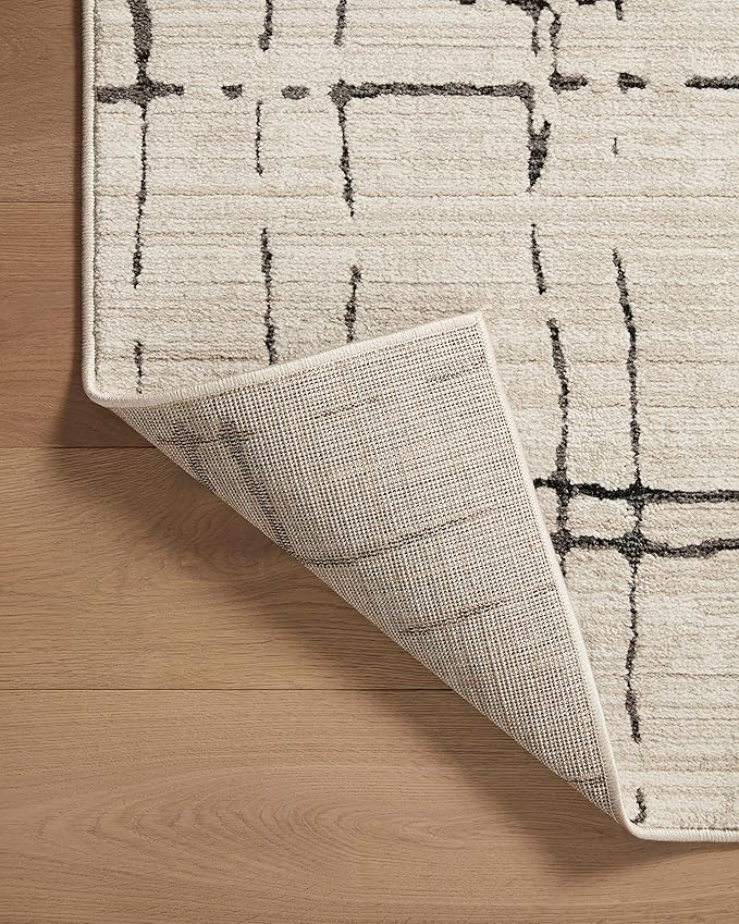 Loloi Darby Collection DAR-06 Sand/Dk. Grey 2'-7" x 12'-0" Runner Rug