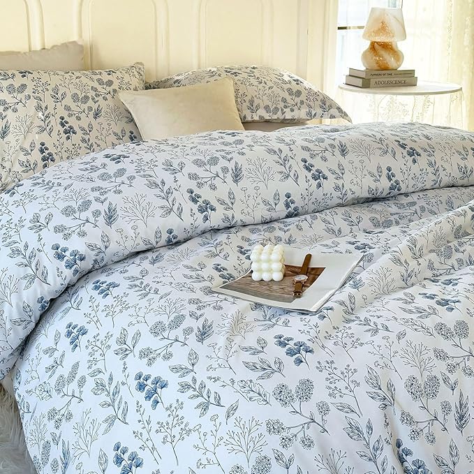 EAVD Queen Comforter Set White and Blue Floral Bedding Set for Women Soft Microfiber 3-Piece Vintage Garden Floral Comforter Set with 2 Pillowcases Botanical Bedding Set for All-Season
