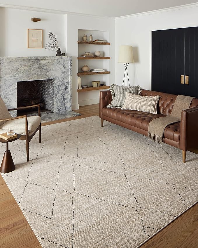 Loloi Darby Collection DAR-03 Sand/Charcoal 2'-7" x 4' Accent Rug